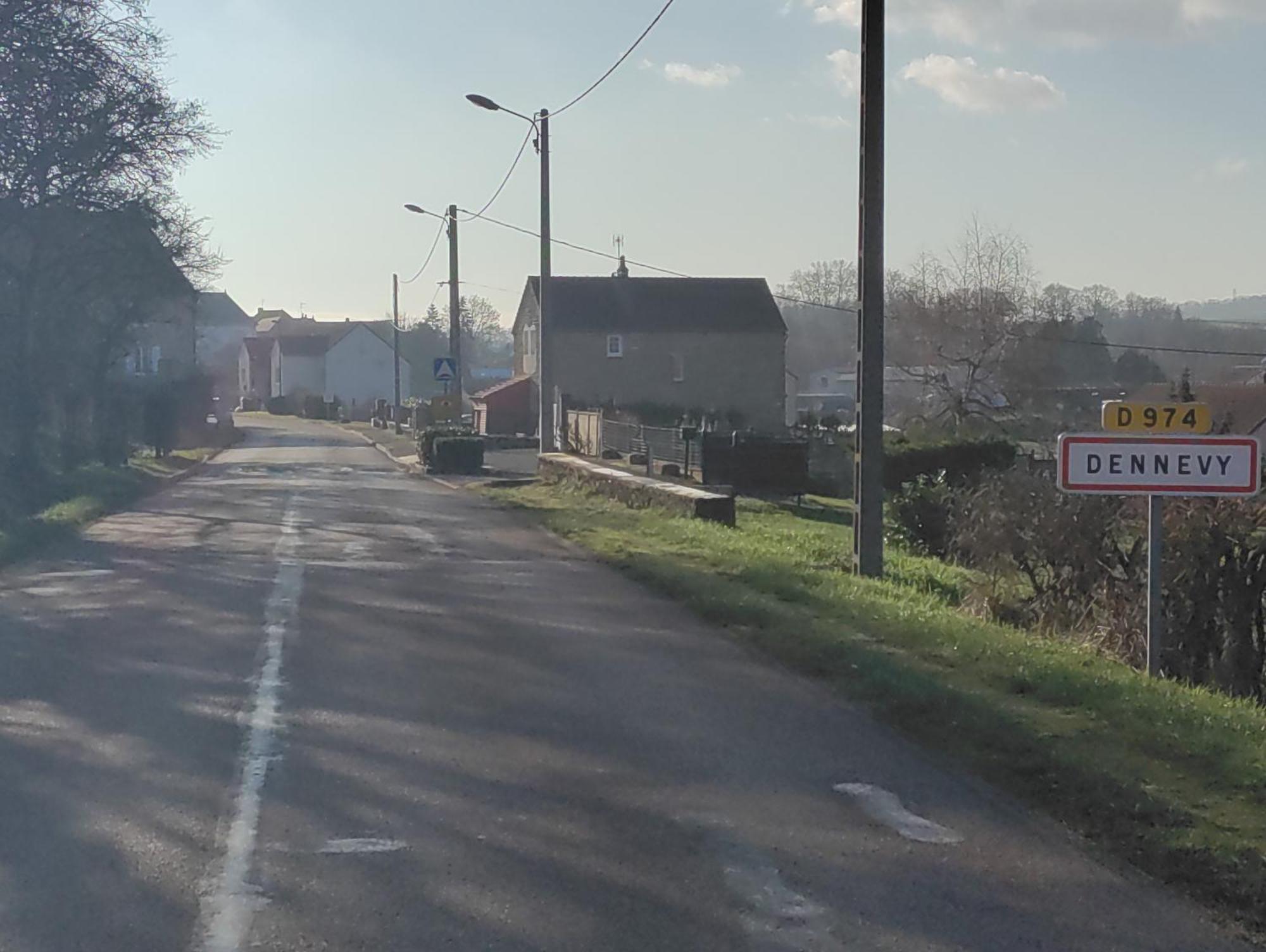 Calme Au Canal De Centre Dennevy Bagian luar foto